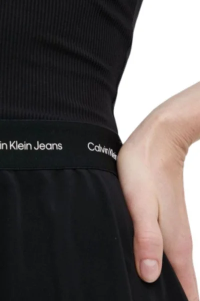 Letní dámské černé šaty na ramínka s rozšířenou sukní Calvin Klein