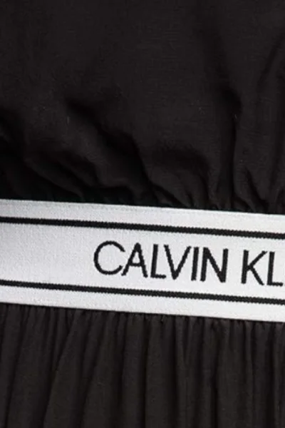 Pohodlné dámské šaty s rozšířenou sukní Calvin Klein