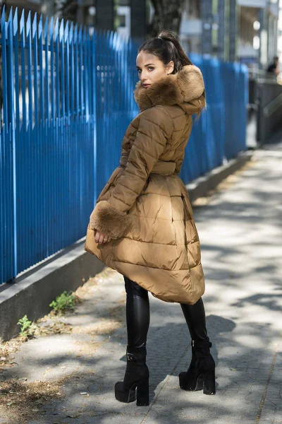Módní dámský hnědý rozšířený kabát Ann Gissy
