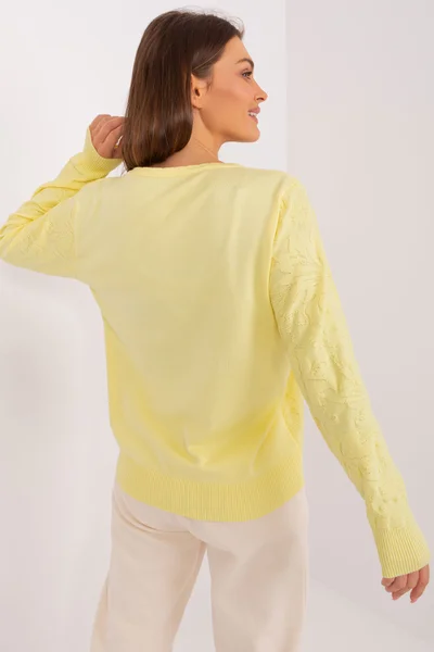 Světle žlutý dámský pulovr FPrice