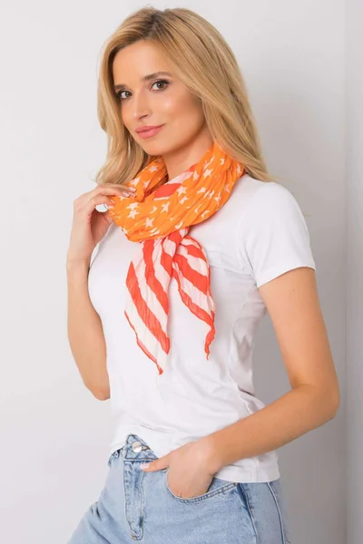 Oranžový a šátek se vzory FPrice