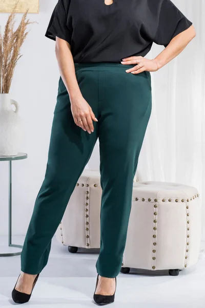 Tmavě zelené dámské kalhoty rovný střih plus size Karko