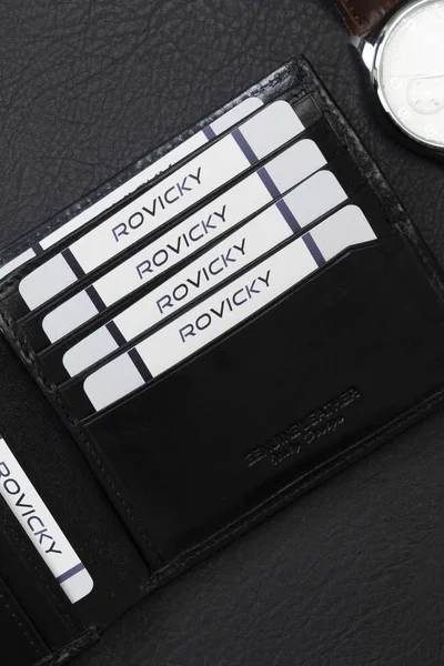 Kvalitní pánská kožená peněženka v černé barvě FPrice
