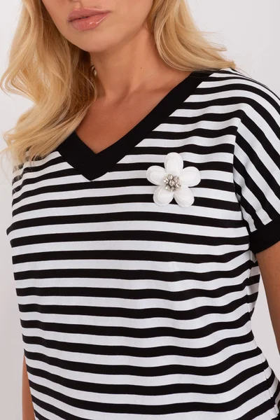 Černo-bílé dámské pruhované tričko s květem FPrice
