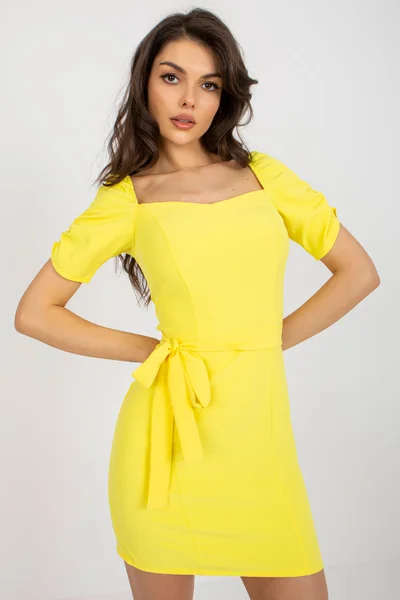 Sexy dámské žluté mini šaty s nabíranými rukávy FPrice