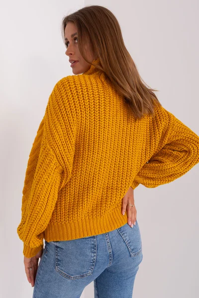 Okrově žlutý dámský svetr s nabíranými volnými rukávy FPrice