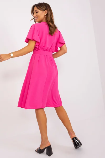 Výrazné růžové dámské šaty ke kolenům FPrice