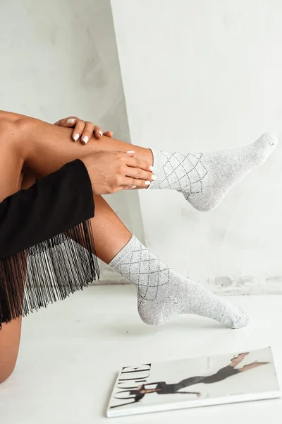 Vyšší krémové dámské bavlněné ponožky Milena