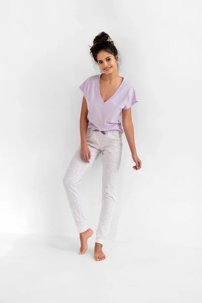 Dvoudílné lila-bílé pyžamo s dlouhými kalhotami Sensis