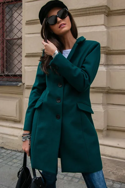 Moderní tmavě zelený dámský baloňák Roco Fashion