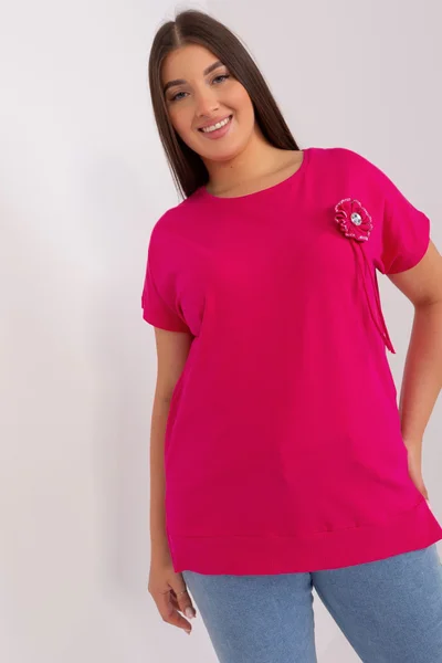 Tmavě růžové dámské tričko s květinovou broží FPrice
