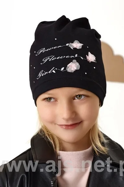Dětská zimní čepice s nápisy AJS