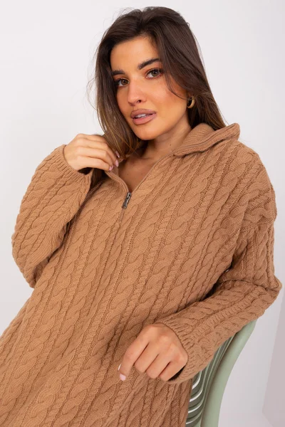 Béžový dámský volný svetr s límečkem FPrice