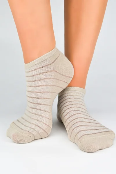Pruhované dámské kotníčkové ponožky Noviti