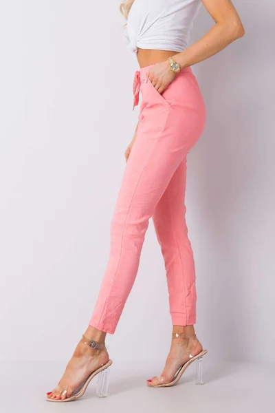 Světle růžové dámské slim fit kalhoty FPrice