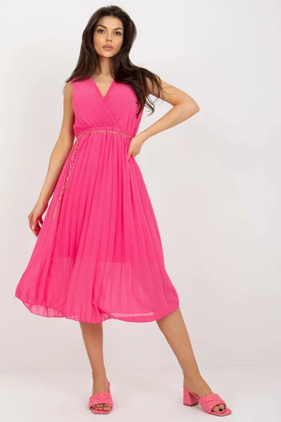 Vzdušné růžové dámské midi šaty s řetízkem ITALY MODA