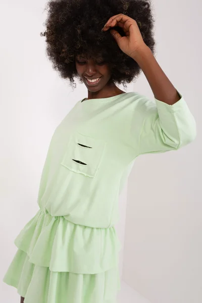Světle zelené dámské šaty s volánkovou sukní FPrice
