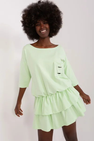 Světle zelené dámské šaty s volánkovou sukní FPrice
