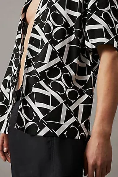 Pánská vzorovaná košile Calvin Klein černo-bílá