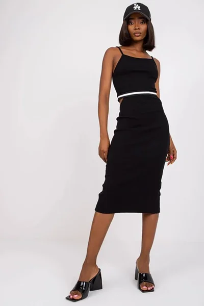 Černé přiléhavé dámské šaty na ramínka Factory Price