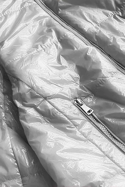 Krátká stříbrná prošívaná dámská bunda se stojáčkem T272 S'WEST srebrny