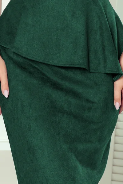 Elegantní lahvově zelené semišové midi šaty s volánkem Numoco 192-10