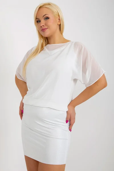 Bílé dámské mini šaty zdobené síťovinou FPrice