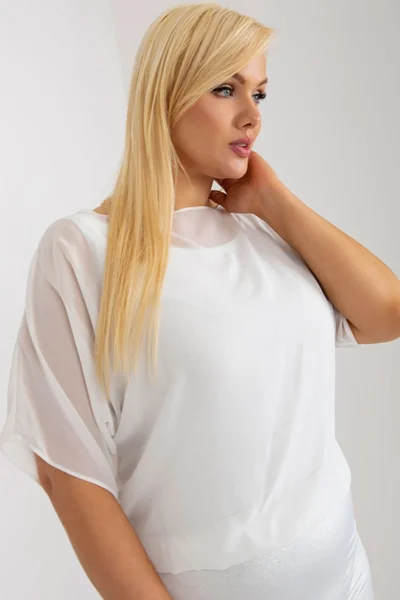 Bílé dámské mini šaty zdobené síťovinou FPrice