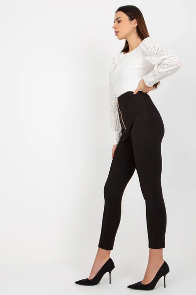 Černé dámské kalhoty s úzkými nohavicemi FPrice