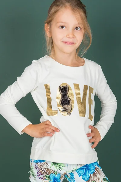 Bílé dívčí tričko se zlatým nápisem FPrice