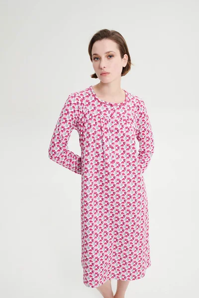 Růžová vzorovaná dámská midi košile na spaní Vamp