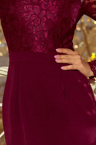 Elegantní tužkové šaty v bordó barvě s krajkou Numoco 6347583