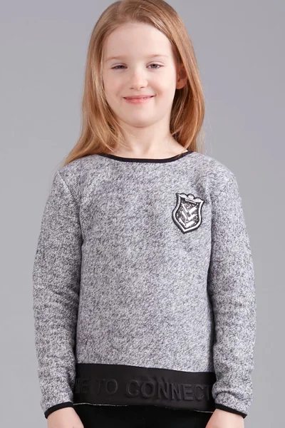 Dívčí šedý svetr s nápisy a erbem FPrice