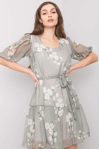Světlé romantické dámské šaty s jemným potiskem květin FPrice