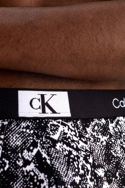 Černo-bílé pánské vzorované boxerky Calvin Klein