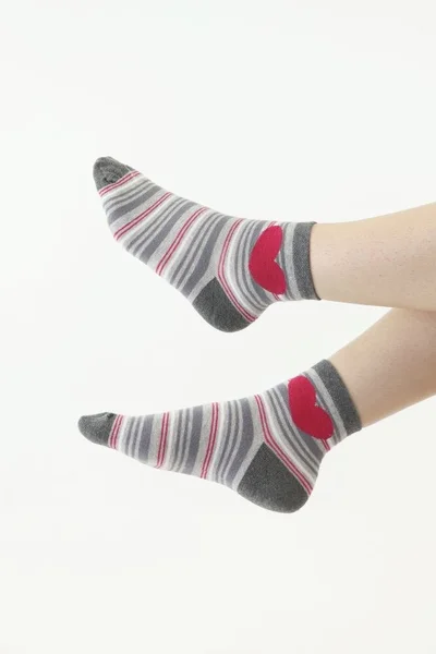 Dámské bavlněné pruhované ponožky se srdíčkem Moraj