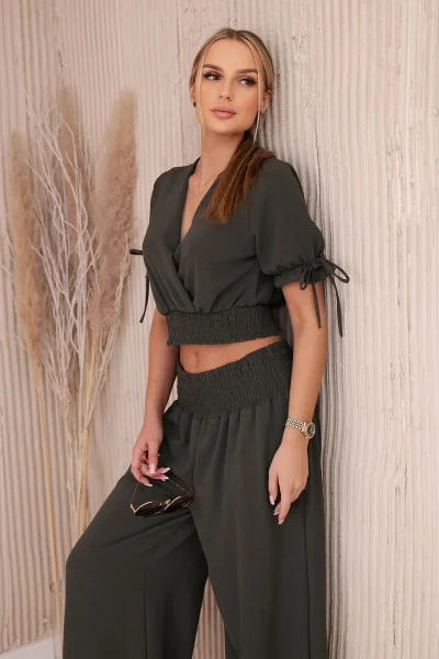 Khaki letní vzdušný dámský komplet crop top a široké kalhoty Kesi