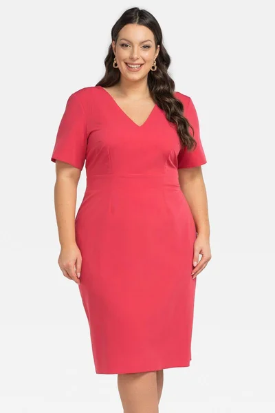 Elegantní plus size šaty Karko s ozdobným výstřihem