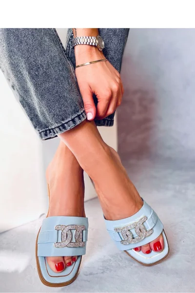 Bledě modrá dámské koženkové pantofle s ozdobnou aplikací Inello