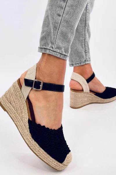 Dámské espadrilky na klínu Inello – romantické sandály