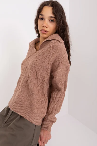 Světle hnědý dámský svetr s límečkem FPrice