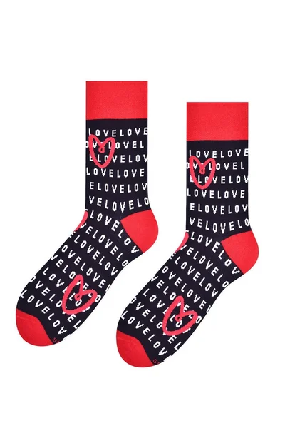 Červené vzorované pánské ponožky se srdíčky Steven art.136