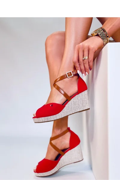 Dámské červené sandály na platformě Inello