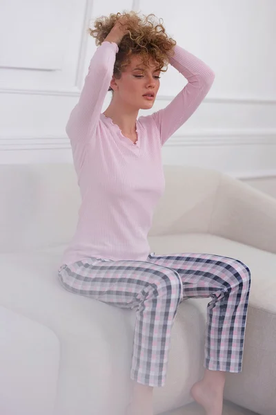Růžovo-šedé dámské pyžamo s kostkovanými kalhotami Cana