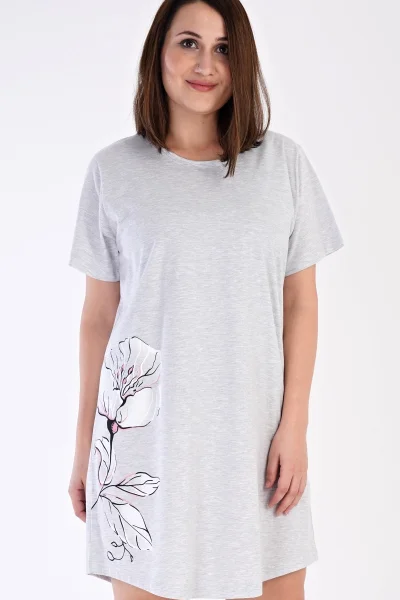 Jemná dámská noční košile s květem Vienetta plus size