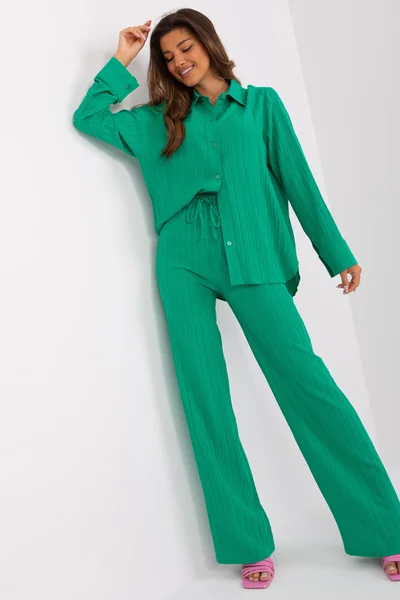 Pohodlná dámská zelená souprava se širokými kalhotami FPrice