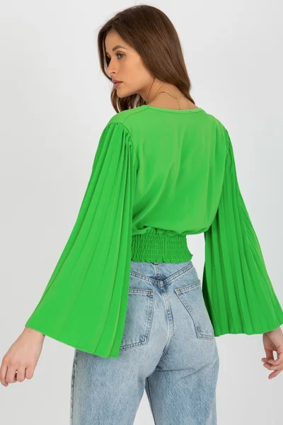 Netradiční zelená crop halenka se zvonovými rukávy ITALY MODA