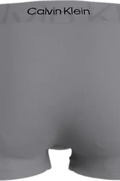 Světle šedé pánské boxerky se zdobenou gumou Calvin Klein