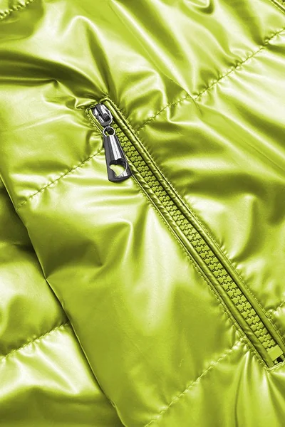 Limetková dámská lesklá bunda oversize YD28 6&8 Fashion (zelená)