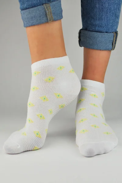 Bílé dámské ponožky s plochými švy Noviti